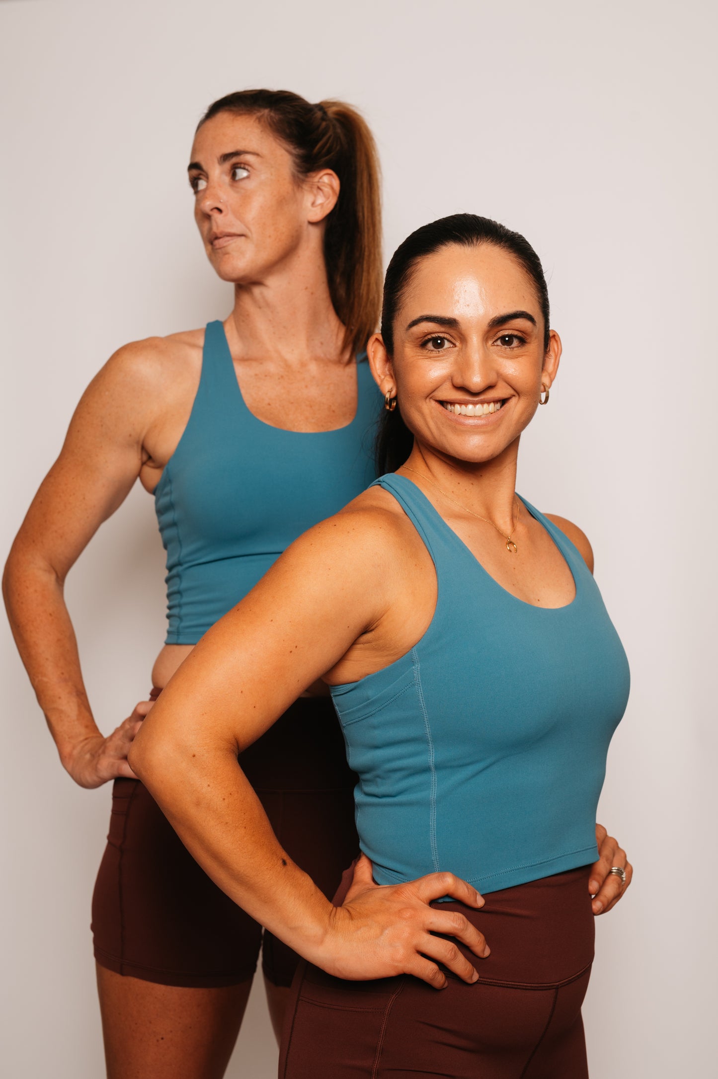 The Tempo Crop - Best Running Sports Bra with Phone Pocket