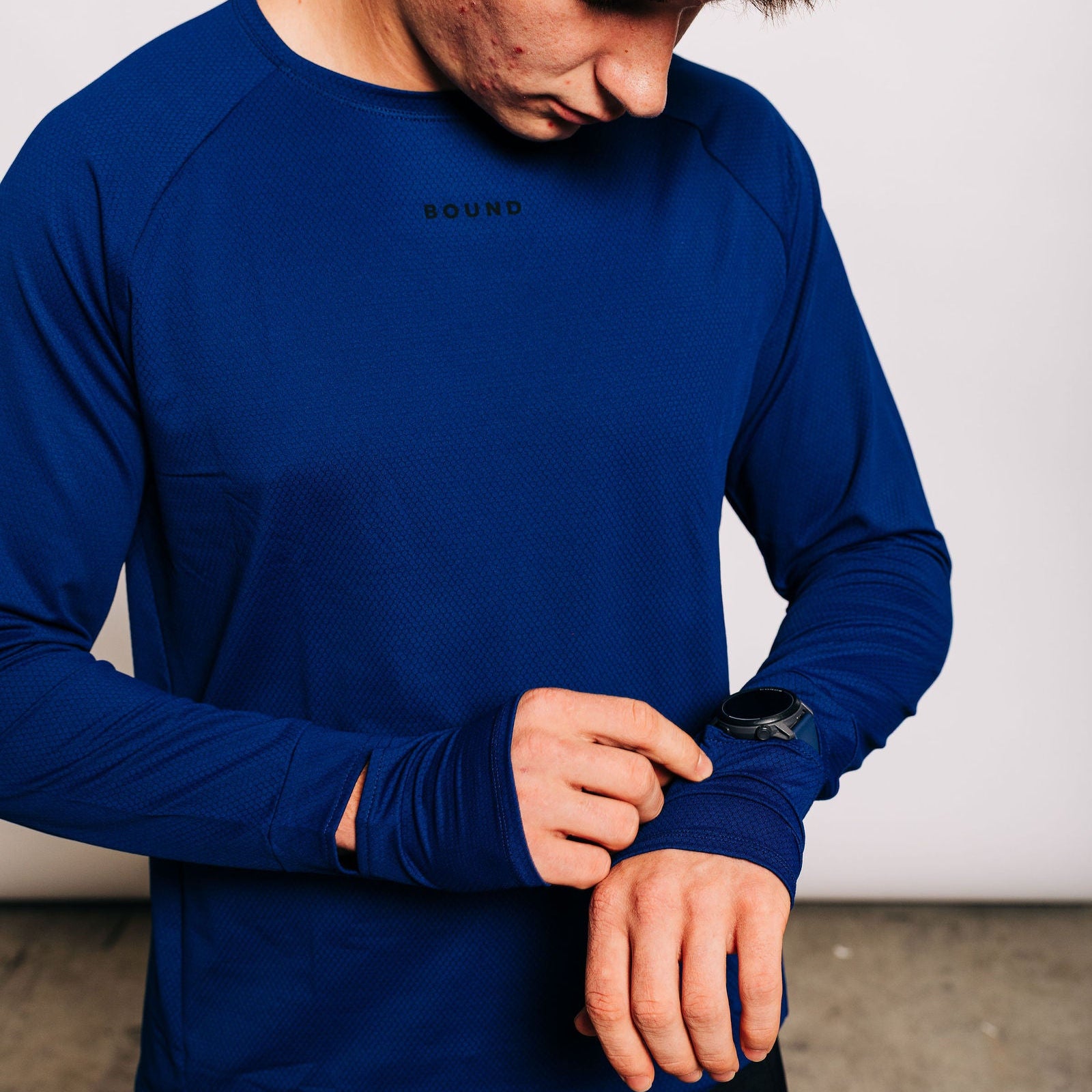Men's Core Long Sleeve – checking watch